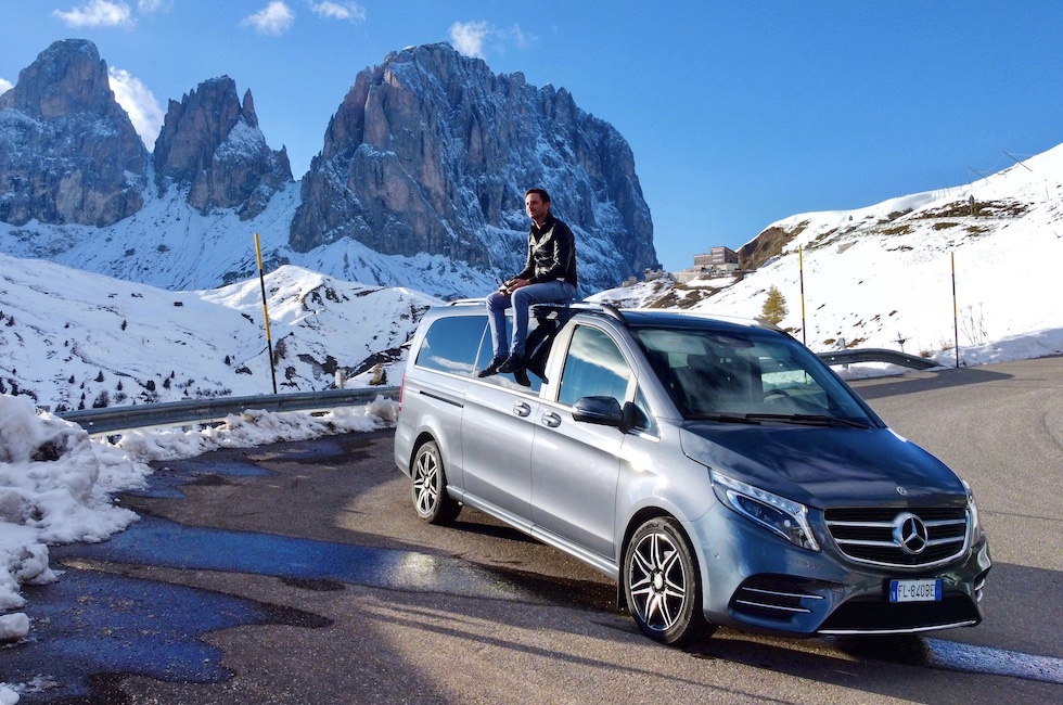 Transfer service from airports to Canazei and the Val di Fassa with a 7-seater Mercedes minivan